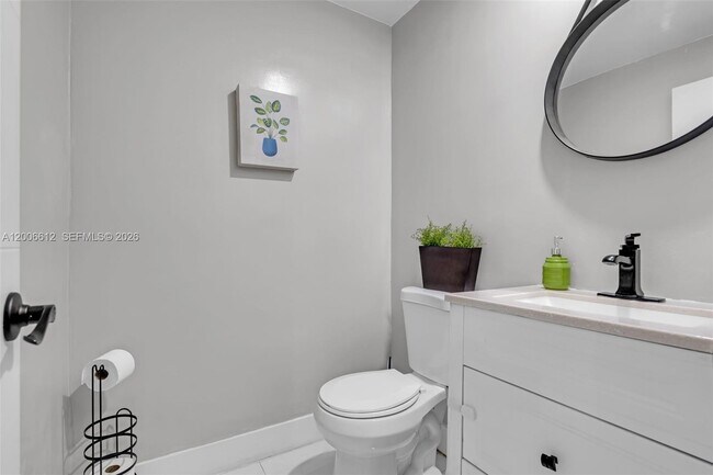 Building Photo - 5725 SW 132nd Ct