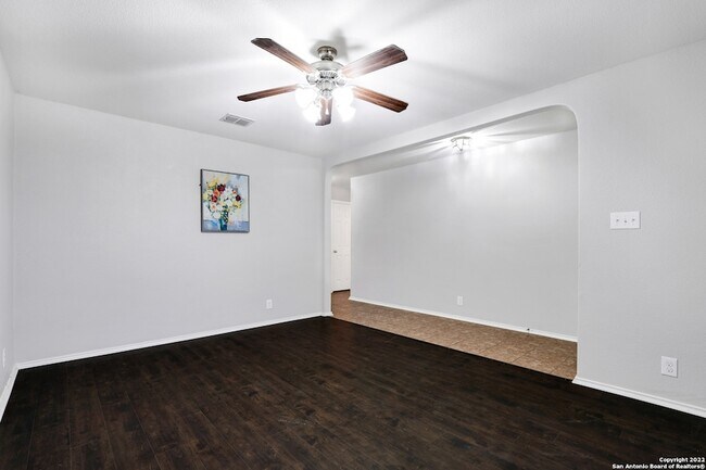 Building Photo - 547 Red Quill Nest