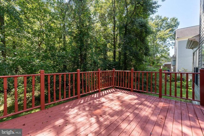 Building Photo - 8005 Silver Fox Dr