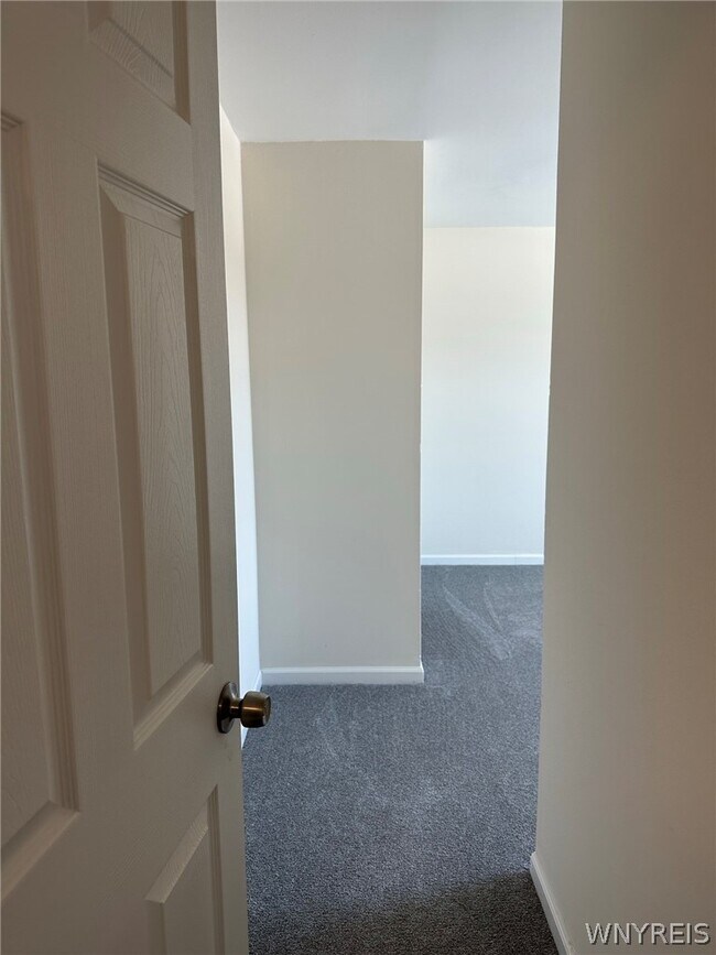 Building Photo - 263 Kaymar Dr