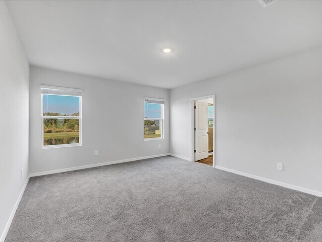 Building Photo - Unfurnished Annual Rental