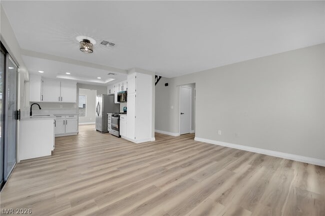 Building Photo - 2520 Machado Dr
