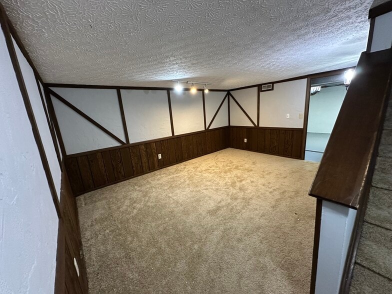 Building Photo - 6449 Brookedge Ct