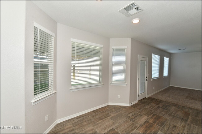 Building Photo - 2712 Sammy Cervantes St