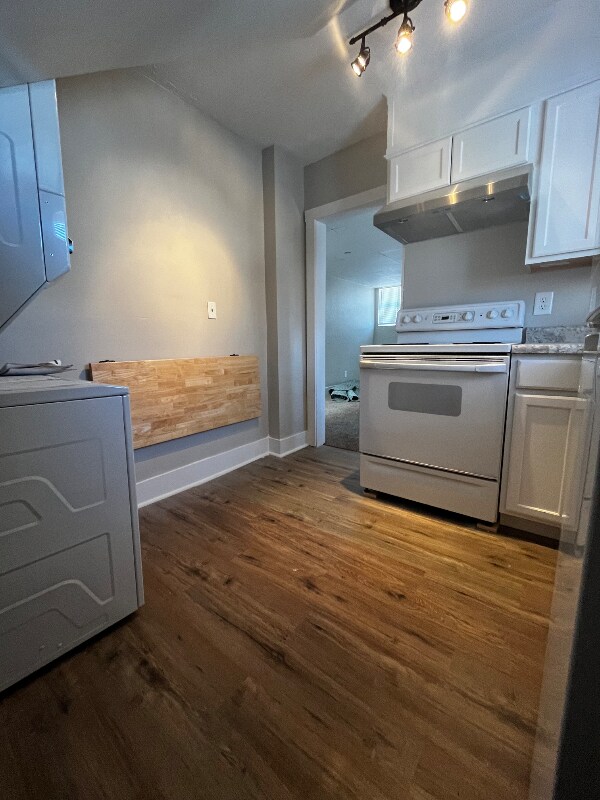 Building Photo - 7313 Maple St