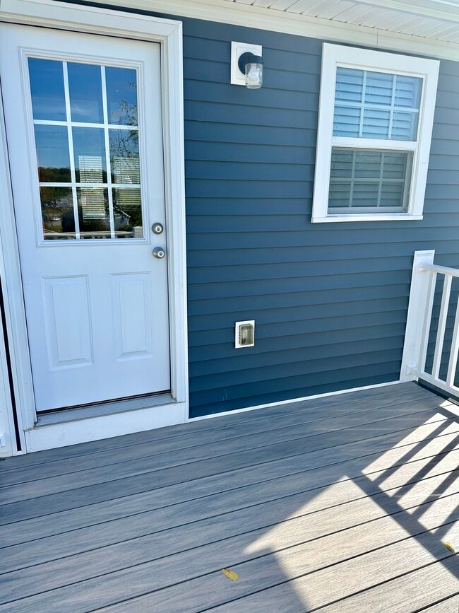 Building Photo - 2312 Belle Ave NE