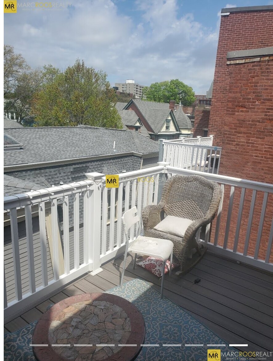 Building Photo - 154 Harvard St