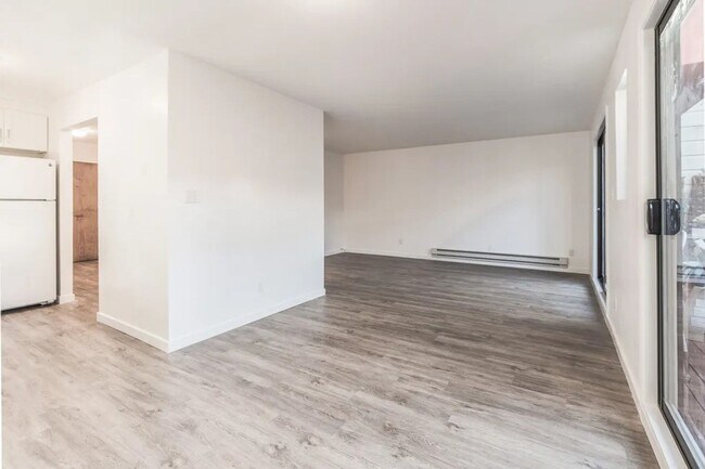 Building Photo - Sunlit, Stylish and Effortlessly San Francisco!