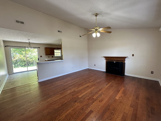 Building Photo - 133 Glenwood Dr