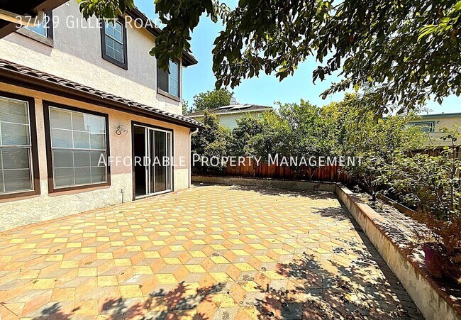 Building Photo - 37429 Gillett Rd