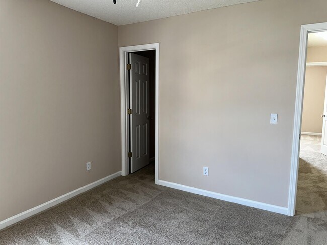 Building Photo - 116 Stoney Crossing