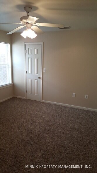 Building Photo - 517 N Brentwood Ave