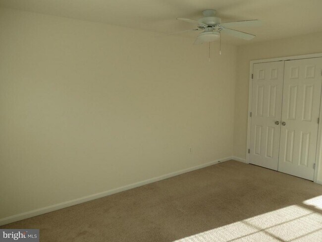 Building Photo - 3765 Bedford Dr