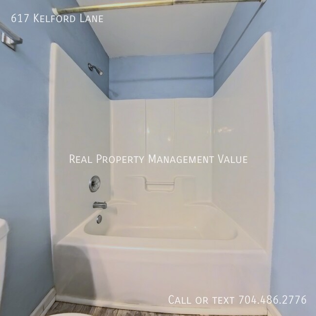 Building Photo - 617 Kelford Ln