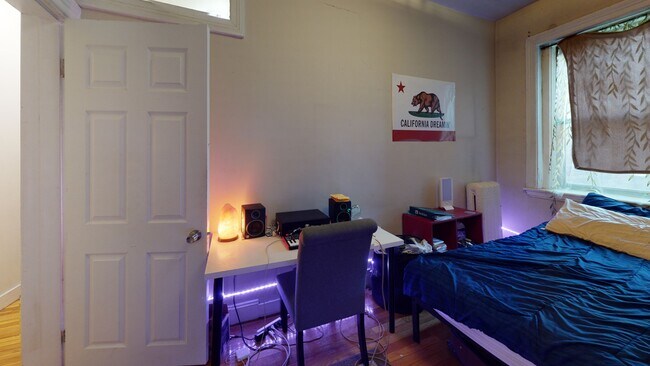 Building Photo - 1091 Boylston St