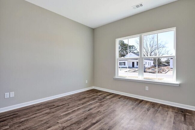 Building Photo - 102 Kennah Ct