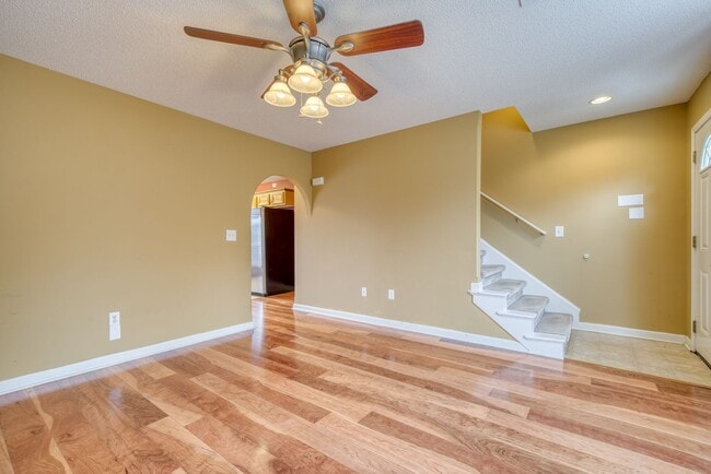 Building Photo - 147 Old State Rte 34