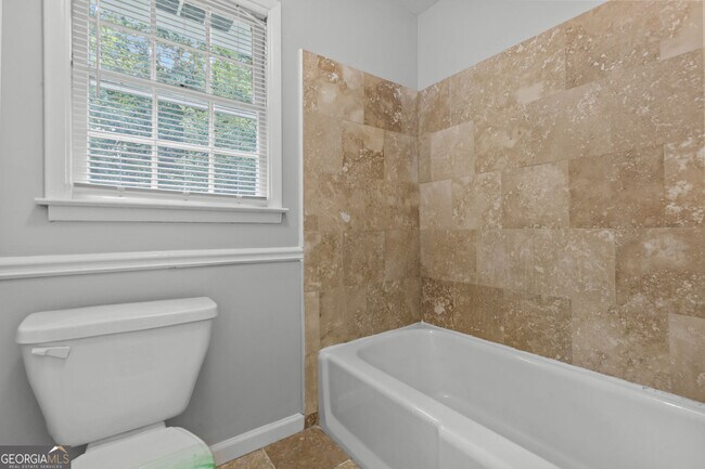 Building Photo - 1834 Dogwood Ct SW