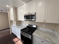 Building Photo - 256 Euclid Pl