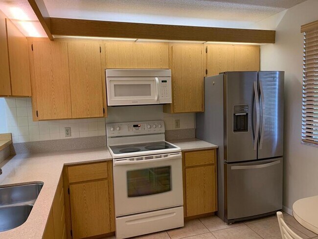 Building Photo - 6193 Balboa Cir