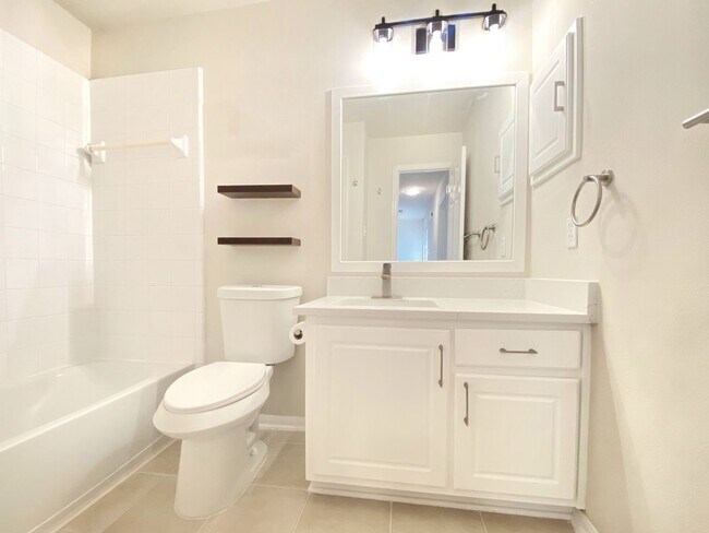 Building Photo - 54 Alderon Woods Pl
