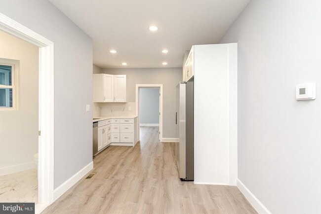 Building Photo - 6515 Torresdale Ave