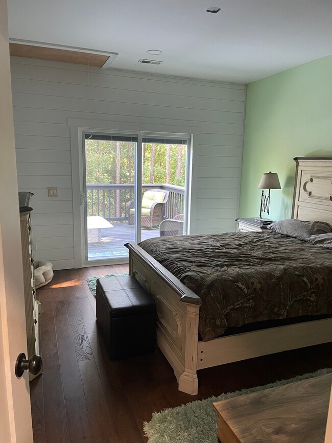 Building Photo - 340 White Stocking Rd Ext