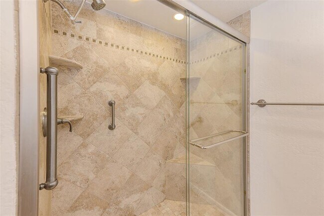 Building Photo - 10215 Regal Dr