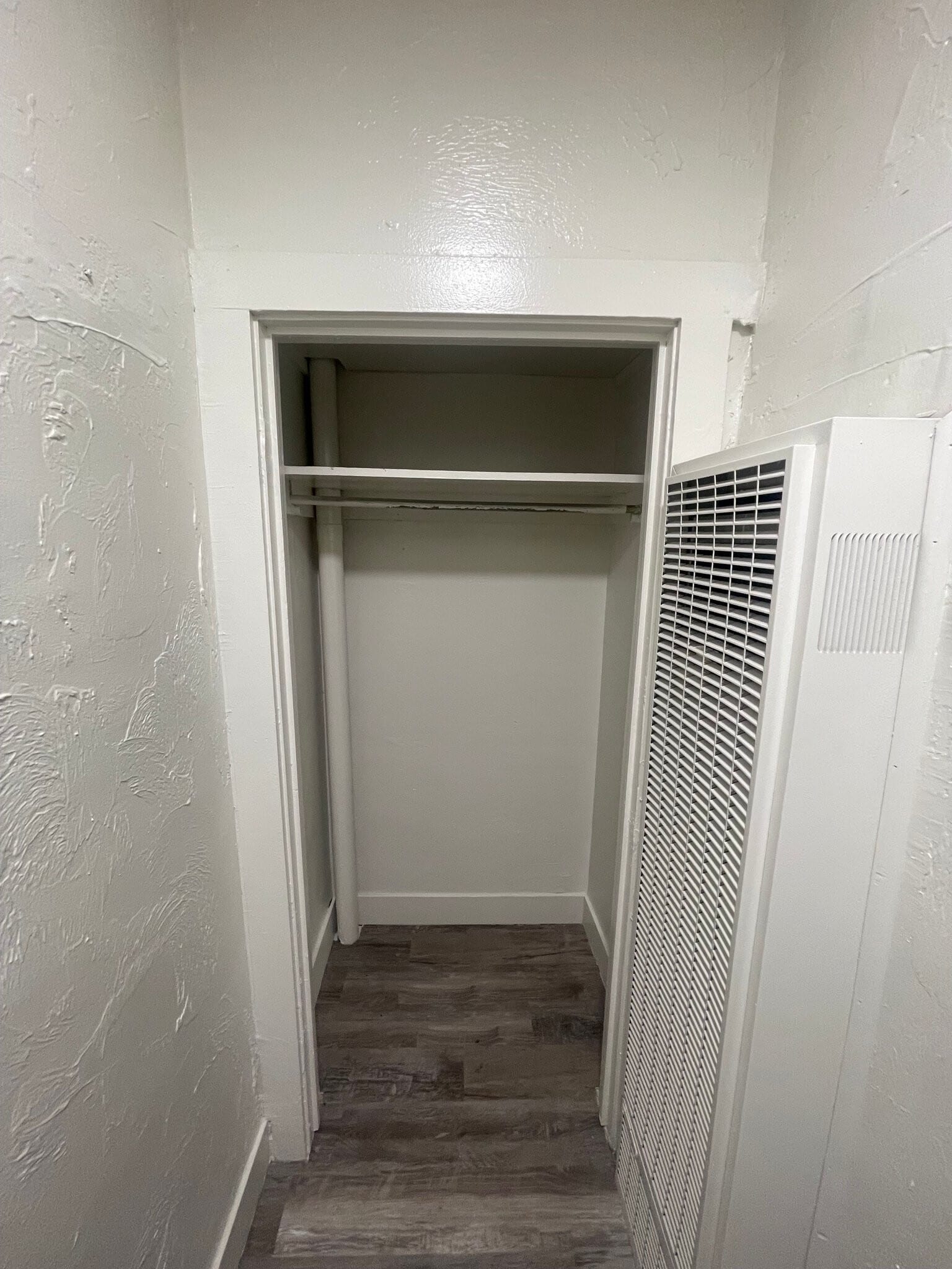 Building Photo - 1291 E Villa Vis Ave