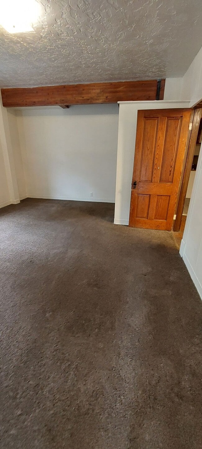 Building Photo - (1614 8th Ave)