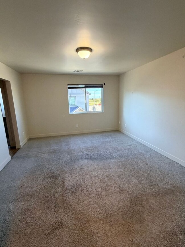 Building Photo - 12263 Solid Rock Dr