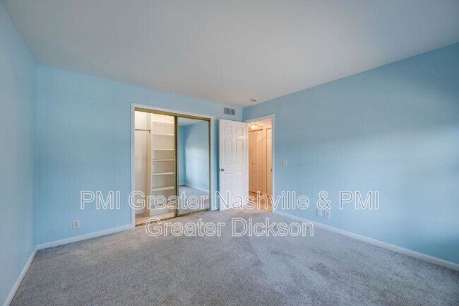 Building Photo - 3000 Hillsboro Pike