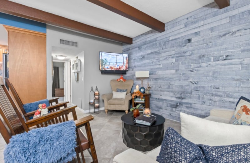 Building Photo - 715 S Ocean Dr