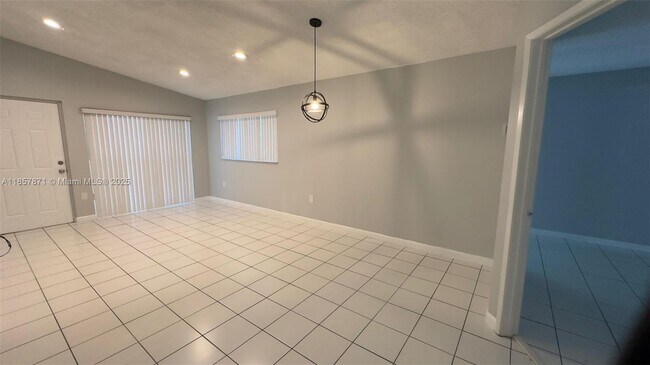 Building Photo - 7611 SW 153rd Ct