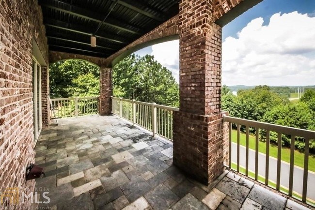 Building Photo - 2743 High Vista Pointe