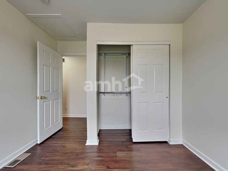Building Photo - 7432 Big Horn Ct