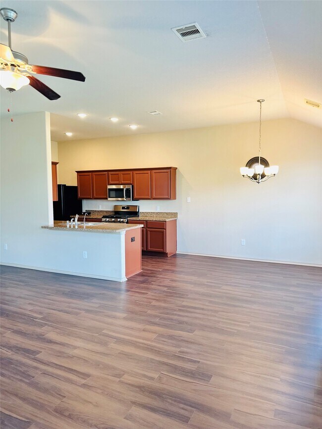 Building Photo - 5202 Lilac Hollow Ln