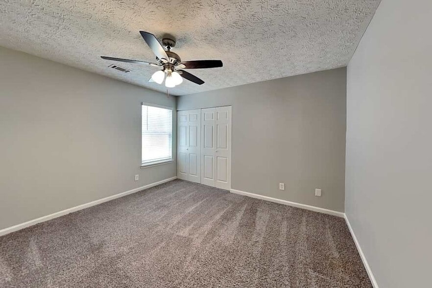 Building Photo - 939 Bramble Way