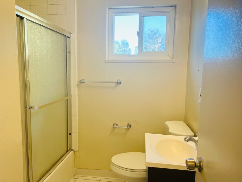 Building Photo - 1325 San Tomas Aquino Pky