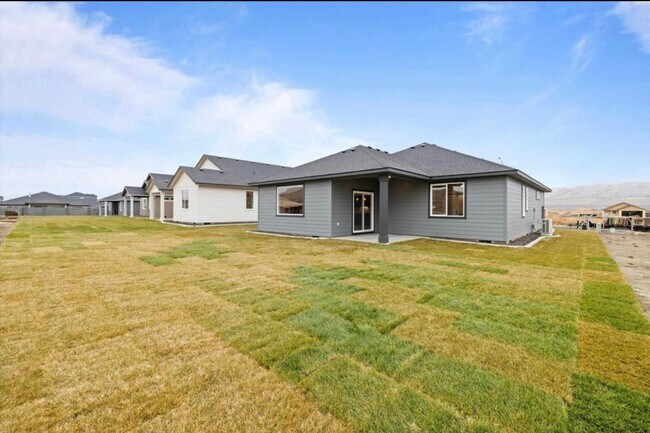 Building Photo - Brand New Construction Home in Richland – ...