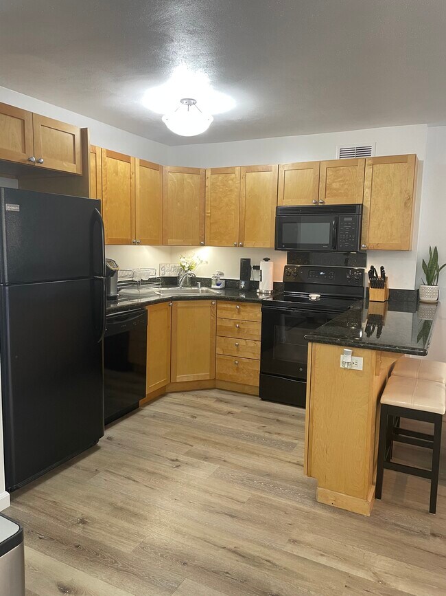 Kitchen - 430 Kaiolu St