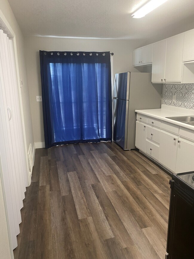 Building Photo - 922 Plumas St