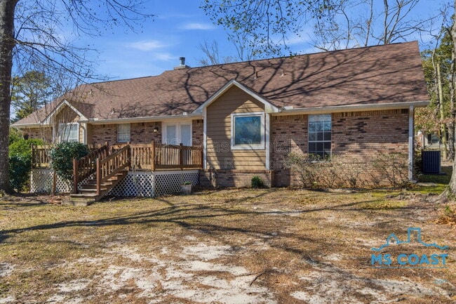 Building Photo - 880 Oio Pl