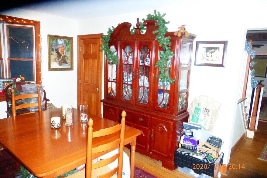 Building Photo - 324 Little Falls St