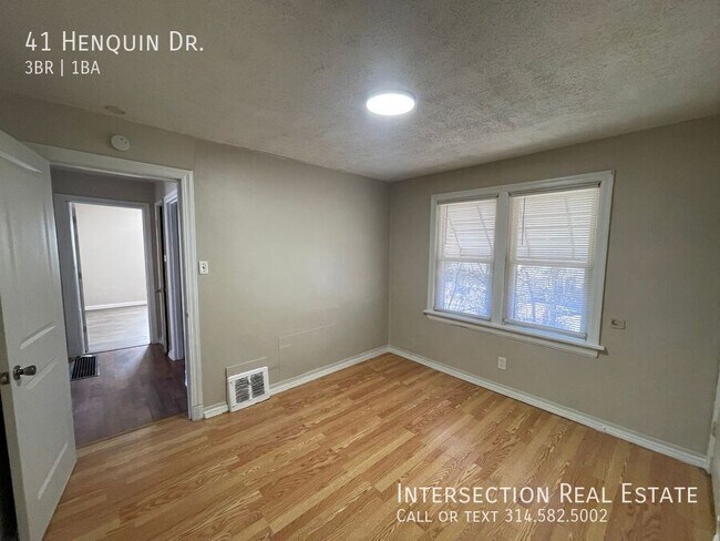 Building Photo - 41 Henquin Dr