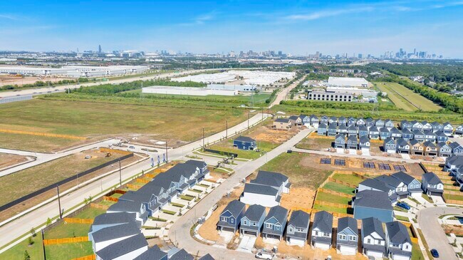 Building Photo - 10316 Penryn Frst Trl