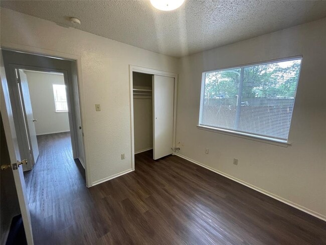 Building Photo - 7603 Woodstone Cove