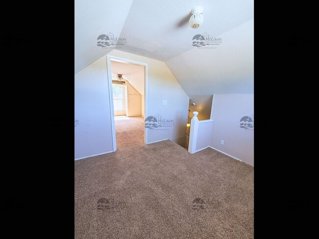 Building Photo - 2B/1B Home in Fallbrook!