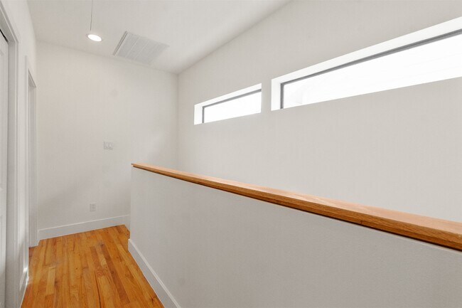 Building Photo - 4501 Eigel St