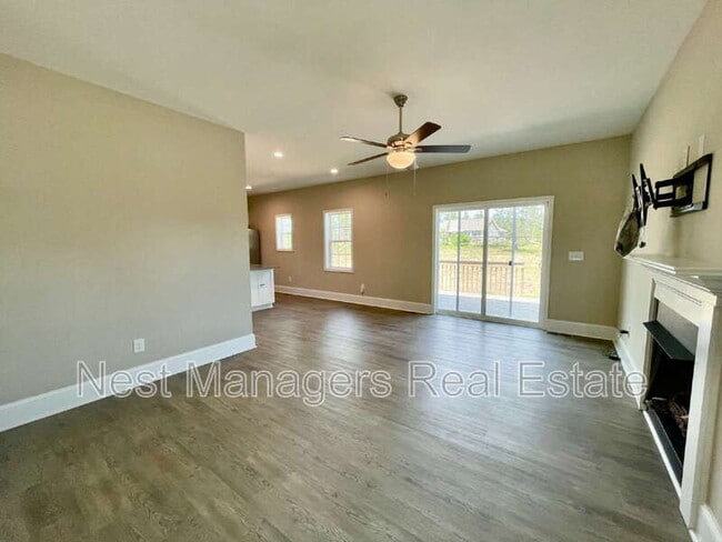 Building Photo - 733 Gridiron Wy